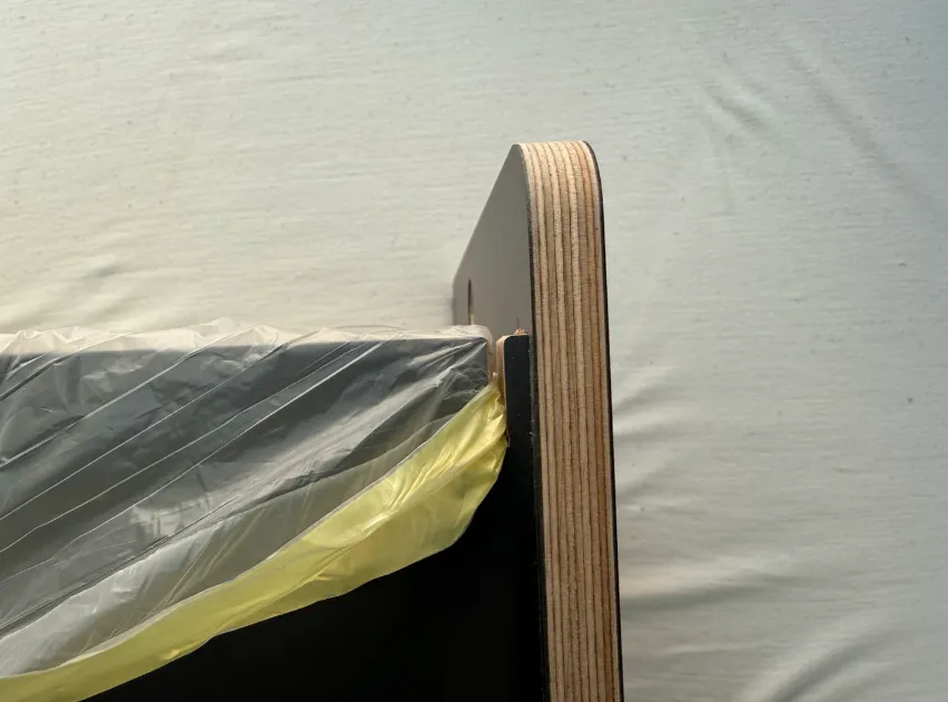 VZ 07700101 Poubelle et Aide à l'Accès au Lit Grand California  V5.webp