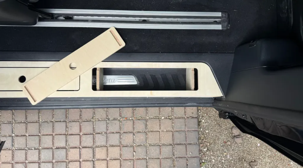 VZ 2002101 VZ 2002103 Insert de Marche Mercedes Marco Polo:V-Klasse - Nature  V2.webp