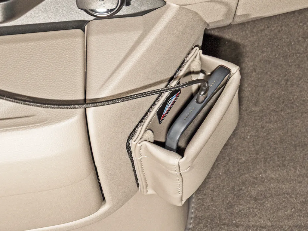 TIALO  Phone VW T7 California  Multivan.webp