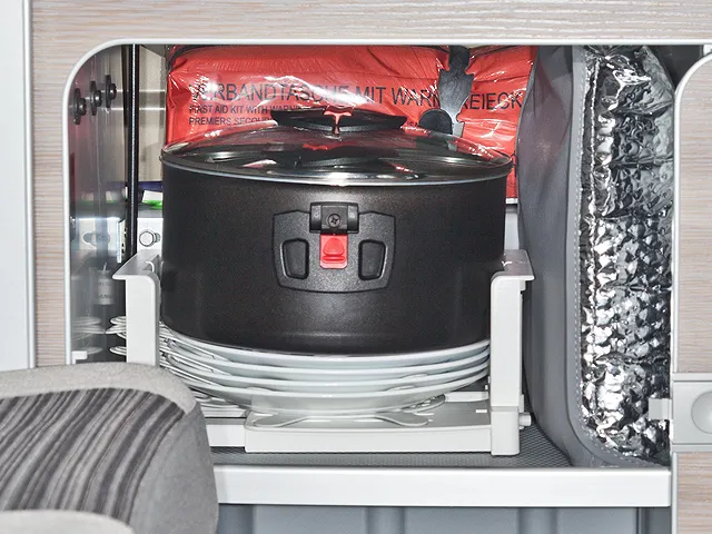 Support d´assiettes de campingV2.webp