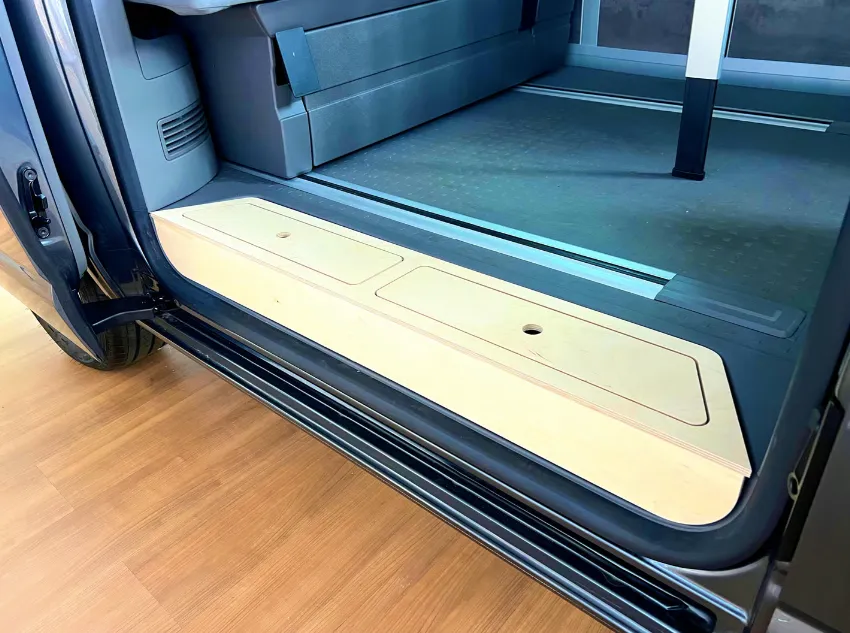 [VZ-INSERT-T56-NAT] Insert de Marche Van — VAN-ZUBEHÖR (Naturel, California T5/T6/T6.1)